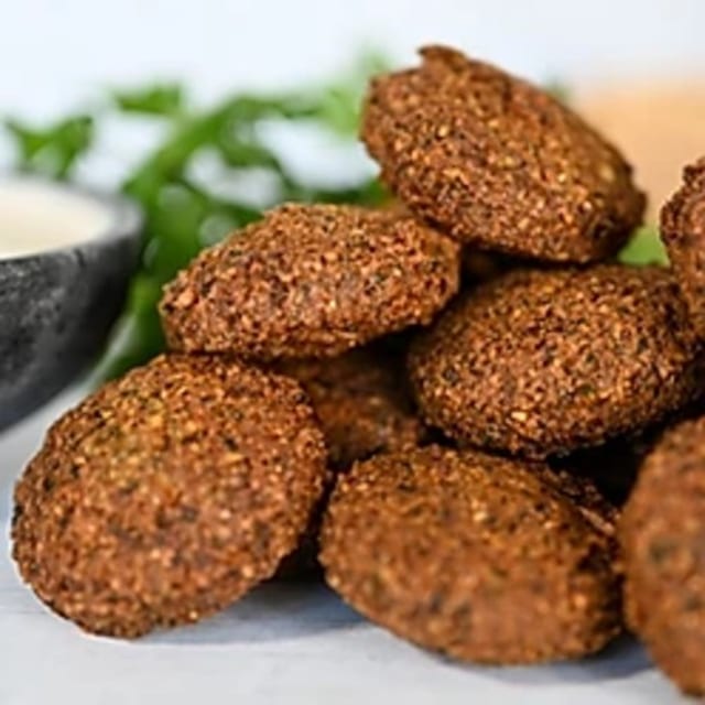 6 pce. falafel.